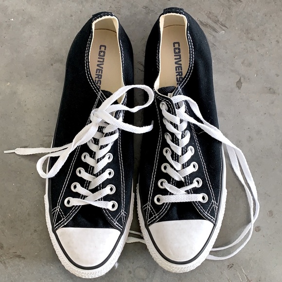 Black low top Converse